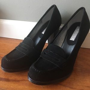 Black Banana Republic Pumps